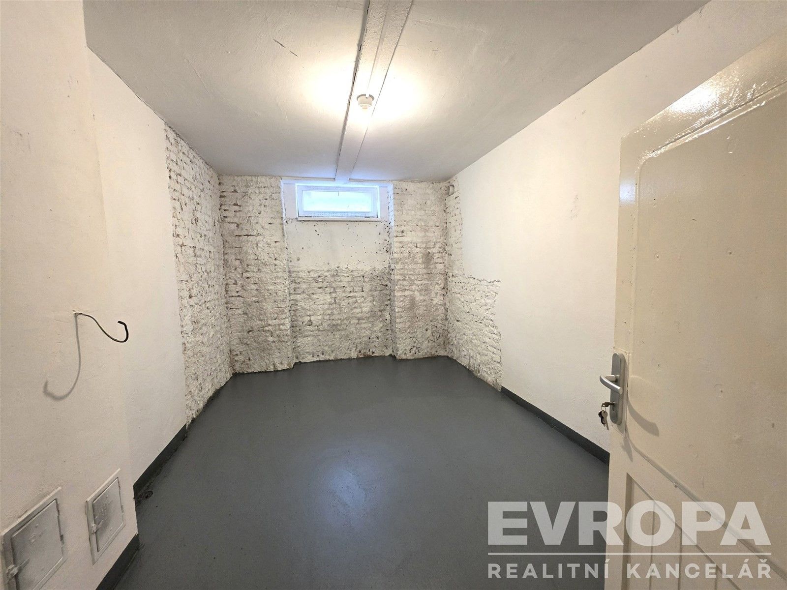 Sklady, U Jedličkova ústavu 1351, Praha Nusle, 14 m² - 2