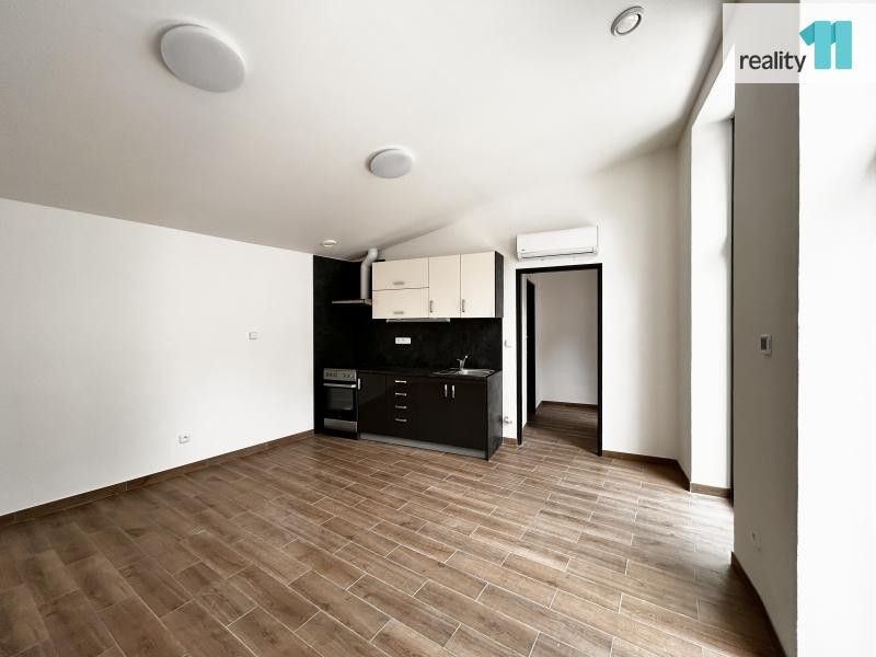 1+kk, Michelská, Praha, 34 m²