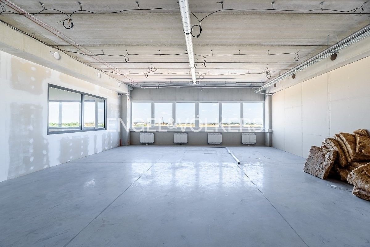 Komerční nemovitost · 5 000 m² · K Bílému vrchu 2912, Praha Horní Počernice - 4