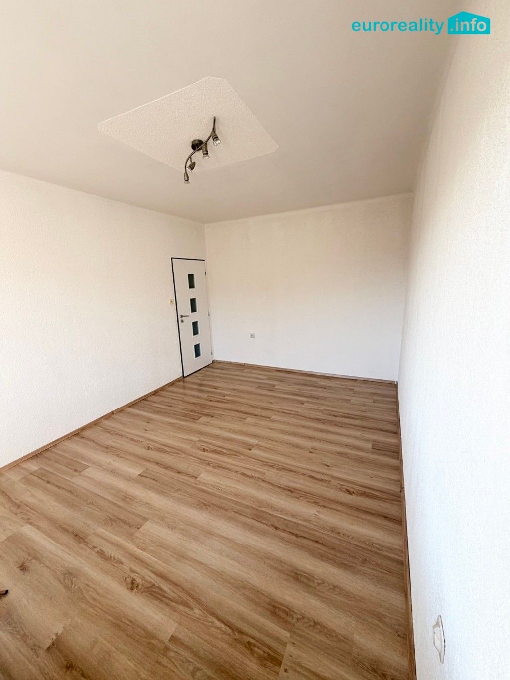 Pronájem byt 2+1 - Pod Svahem, Tachov, 60 m² - 5