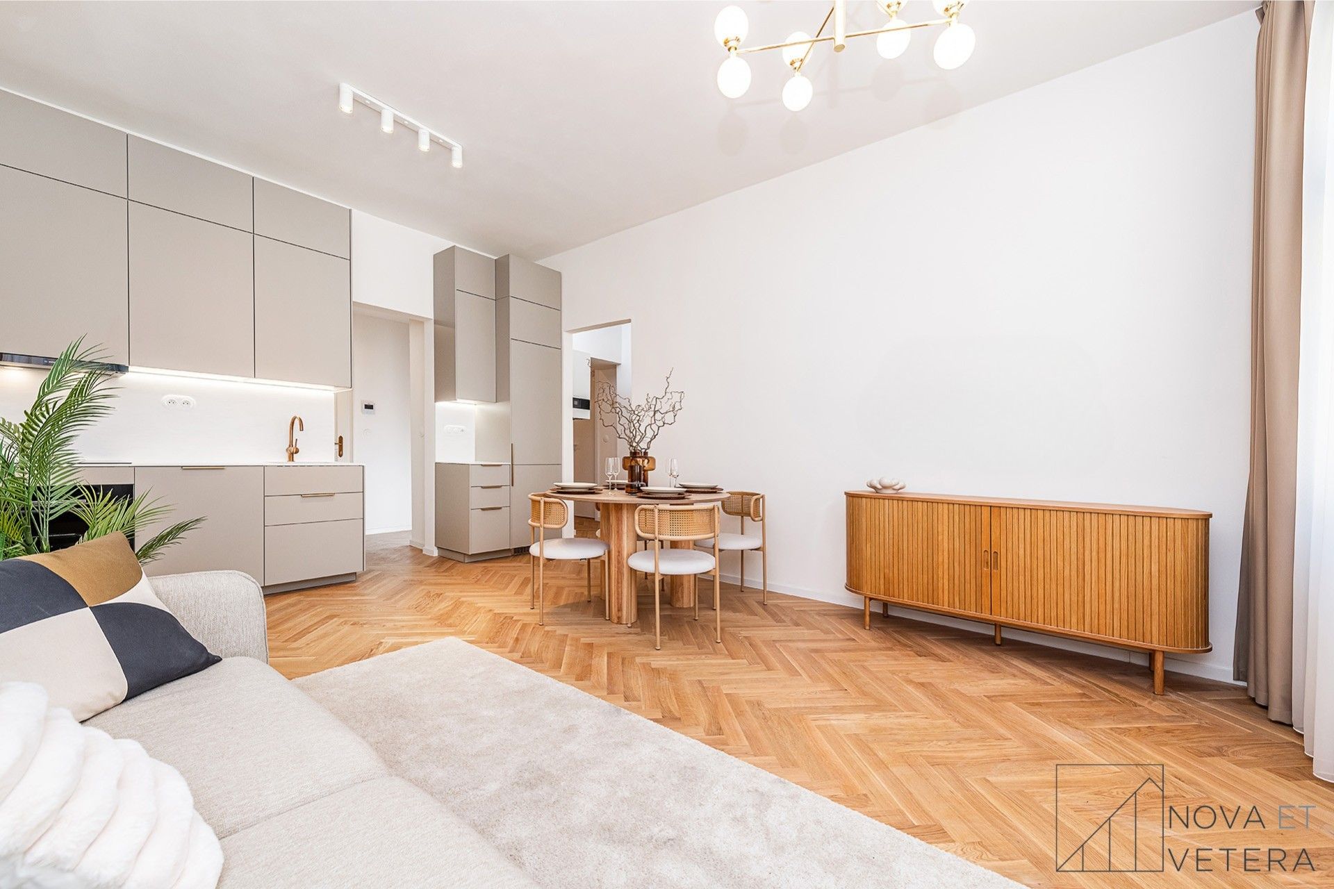 2+kk, Vinohrady, Praha, 54 m²