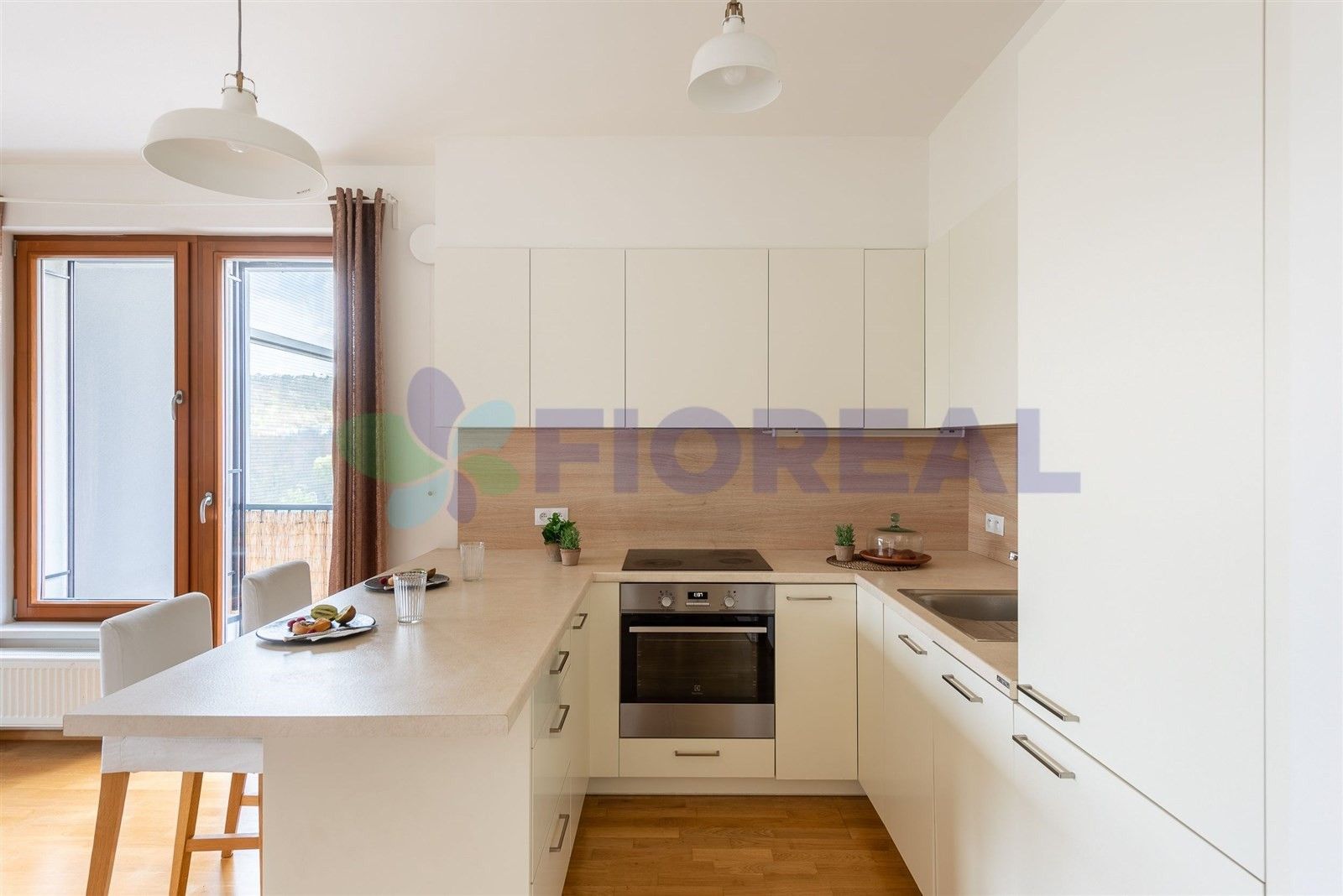 Byt 4+kk · 95 m² · Plzeňská, Praha - 4