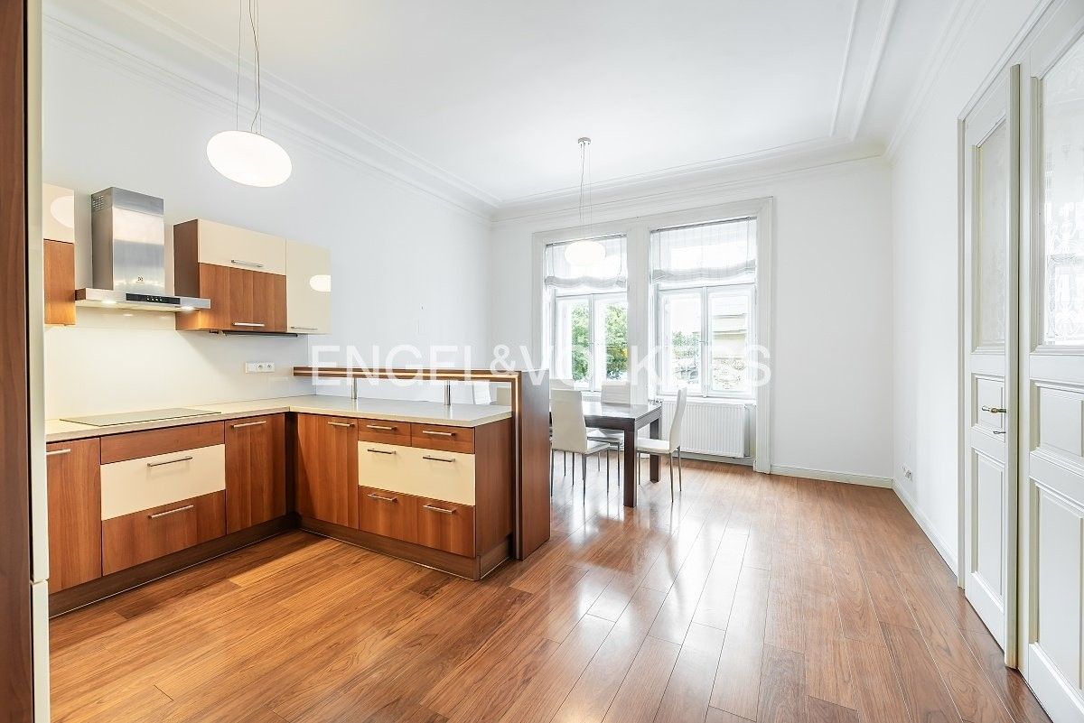 4+1, Zborovská 620, Praha Malá Strana, 154 m² - 2