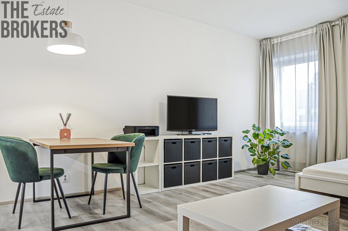 Byty, Tachlovice, 252 17