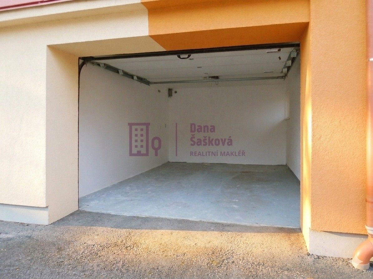 Garáže, sídliště Vajgar 1015, Jindřichův Hradec III, 20 m² - 2