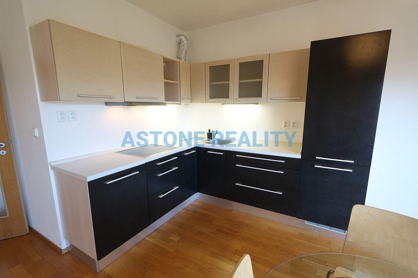 Prodej byt 1+kk - Mattioliho  , Praha, 38 m²