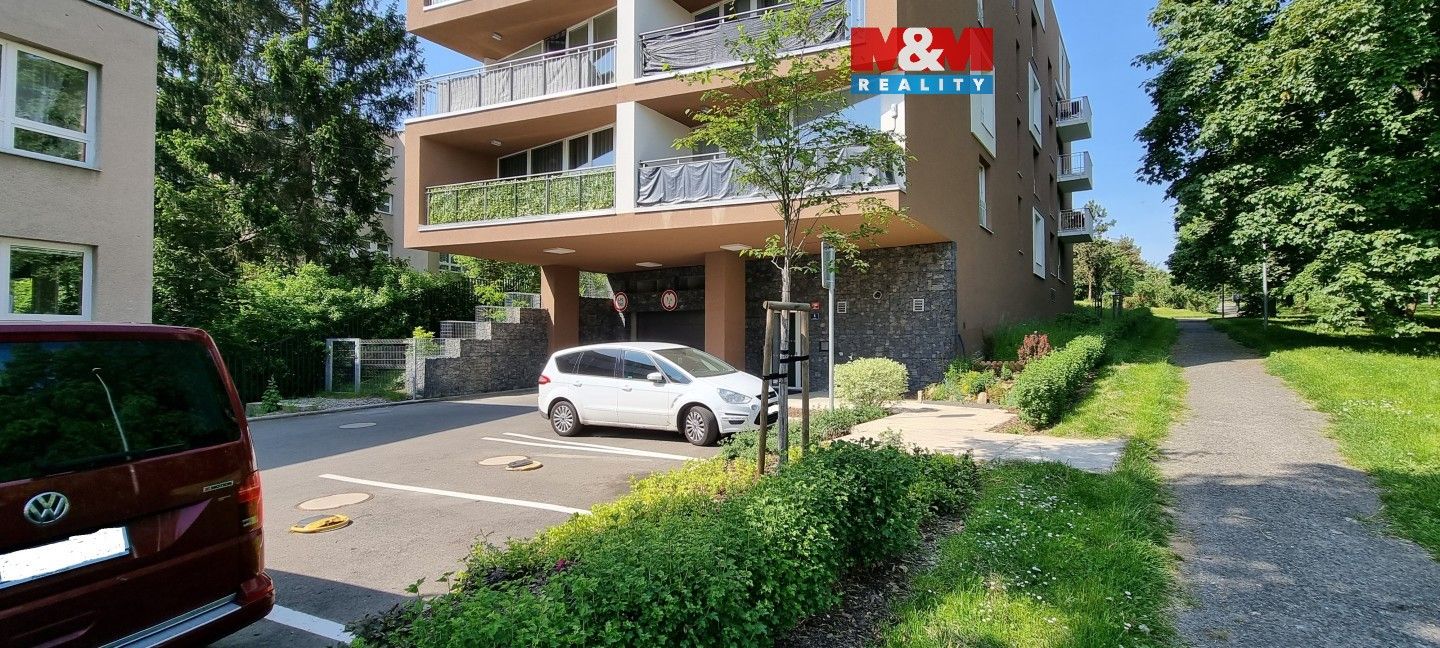 Ostatní, V jehličí, Praha, 12 m²