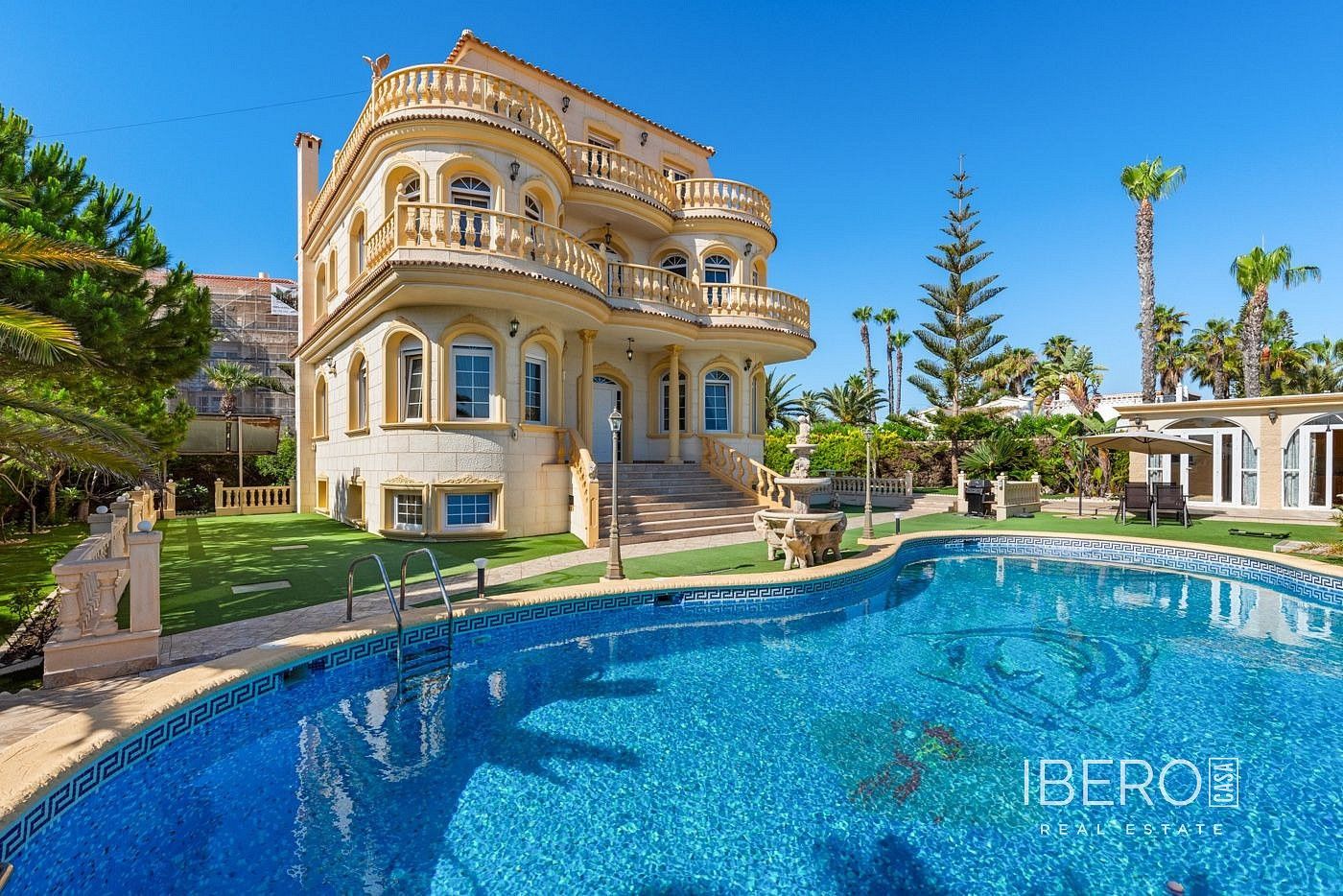 Prodej rodinný dům - Playa Flamenca, ES, 760 m² - 2