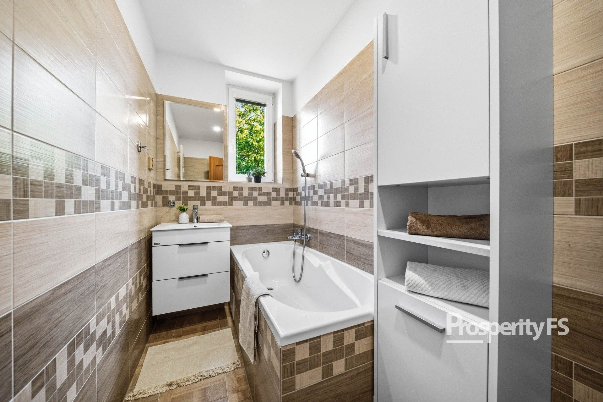 Prodej rodinný dům - Nad Větrákem, Nové Strašecí, 175 m² - 5