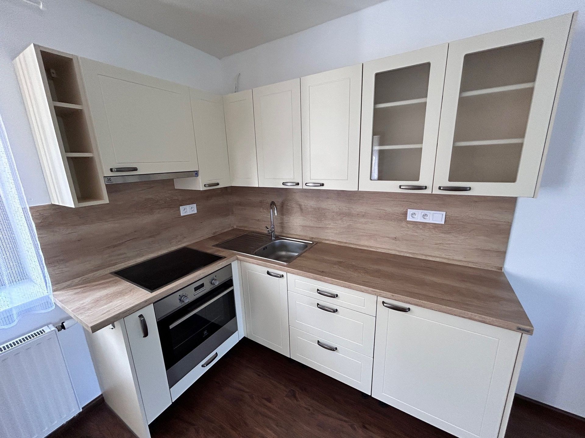 Pronájem byt 2+kk - Pod Tržním nám., Tábor, 49 m²