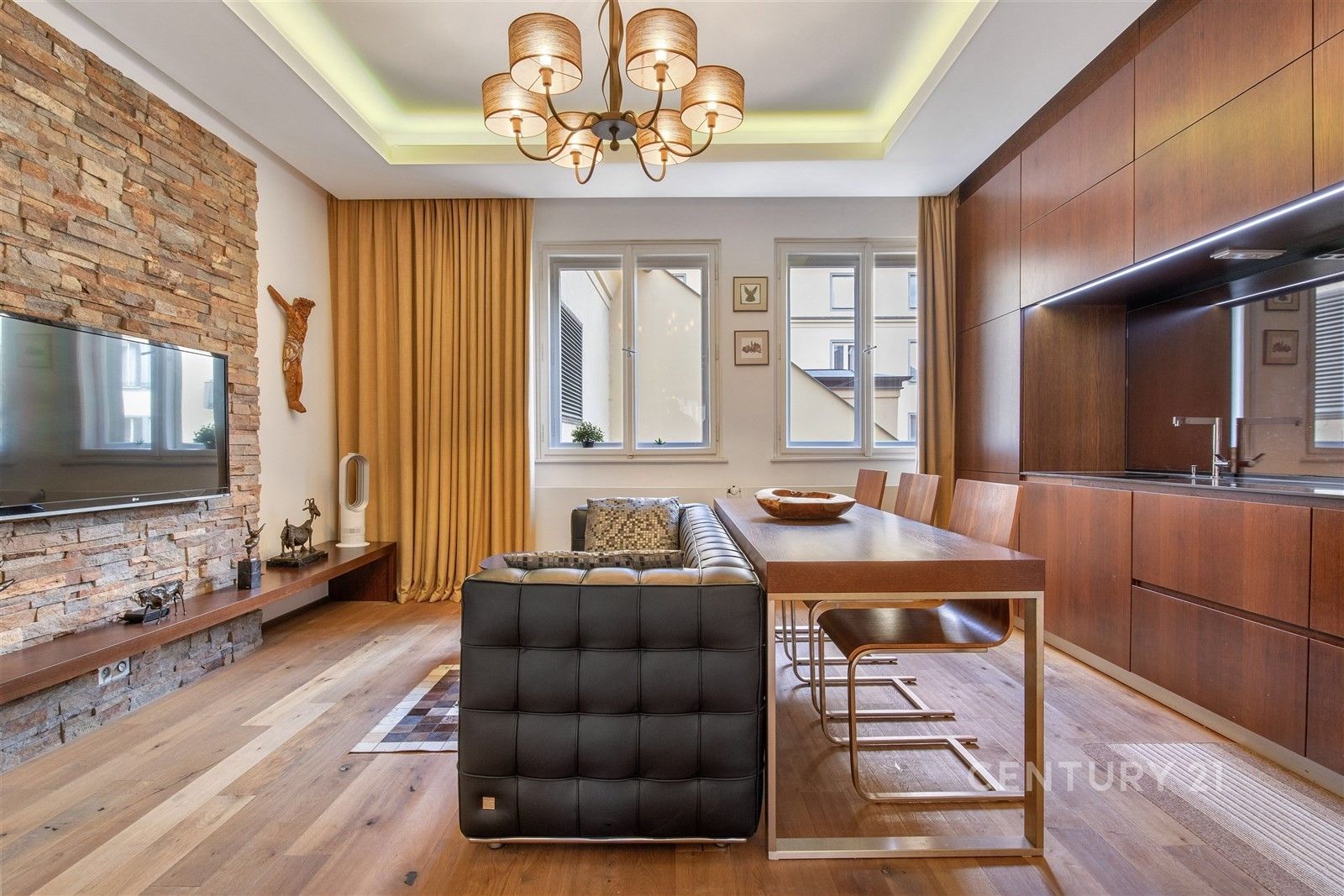 2+kk, Mostecká, Praha, 57 m²