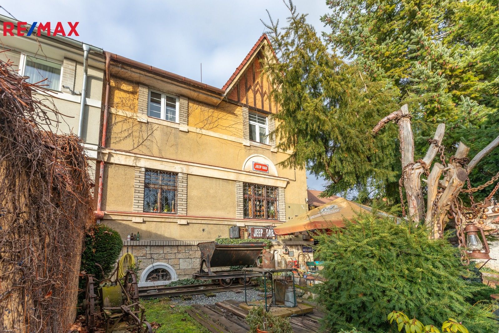 Vily, Pod lipkami 1407, Praha, 210 m²