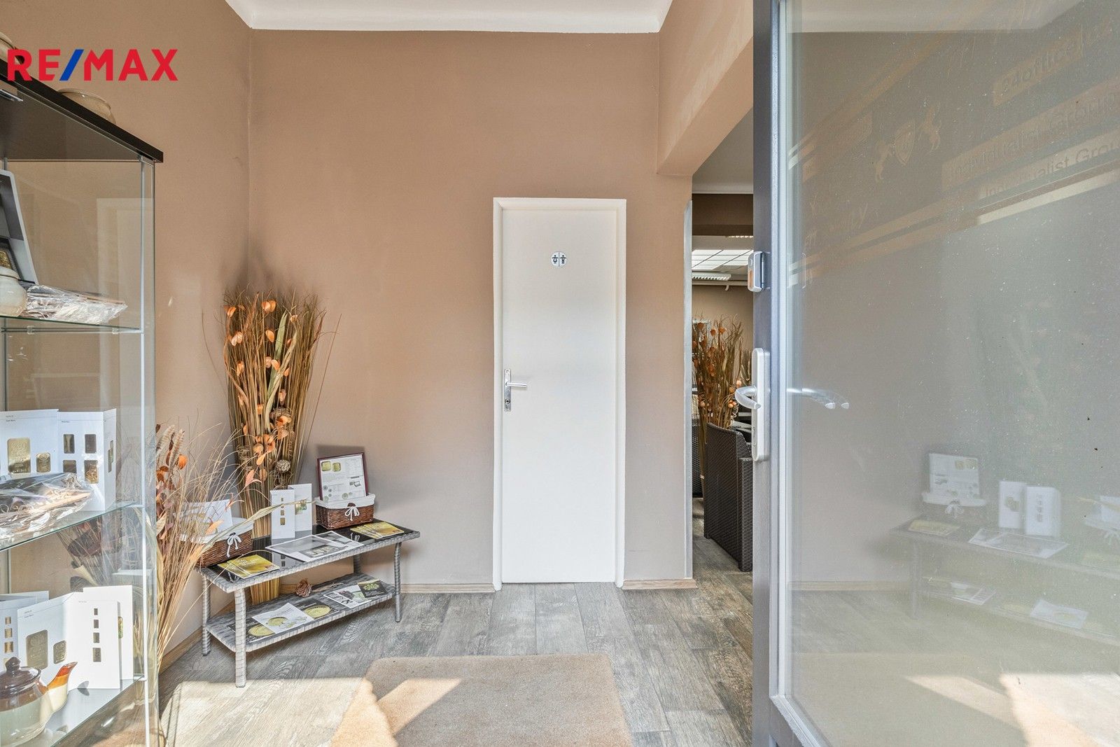 Pronájem komerční - Bohuslava ze Švamberka, Praha, 68 m²