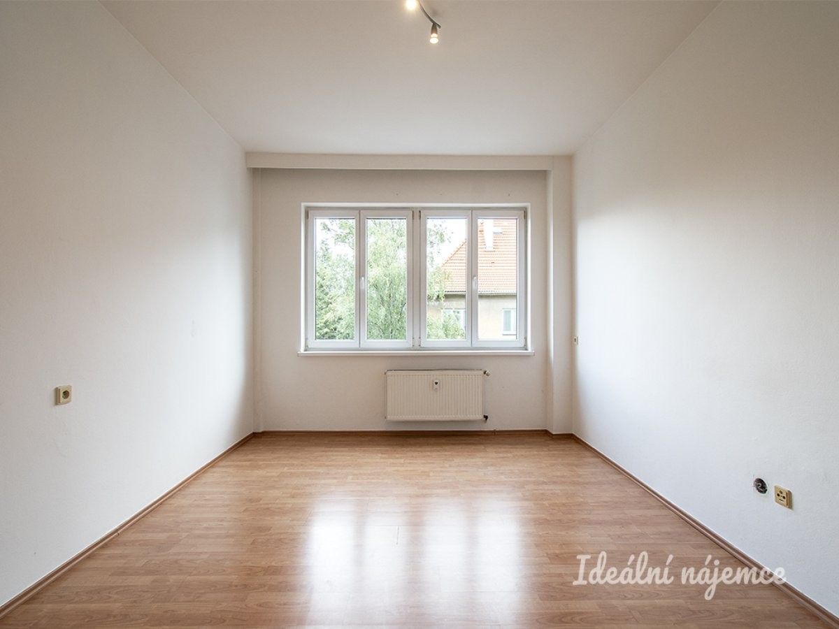 Pronájem byt 2+1 - Na Hubálce, Praha, 43 m²