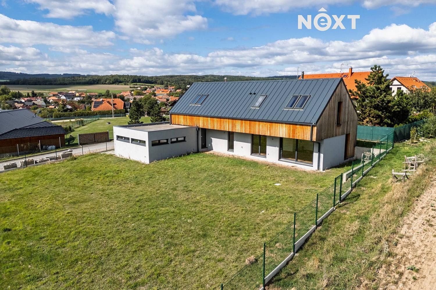 Rodinné domy, Březová, okres Beroun, 214 m² - 1