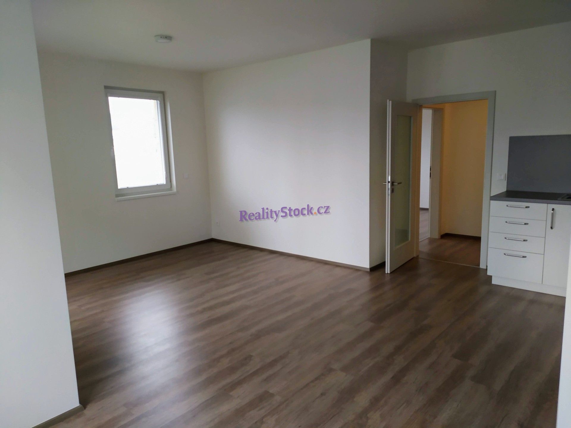 Pronájem byt 2+kk - Svatošových, Praha, 55 m²