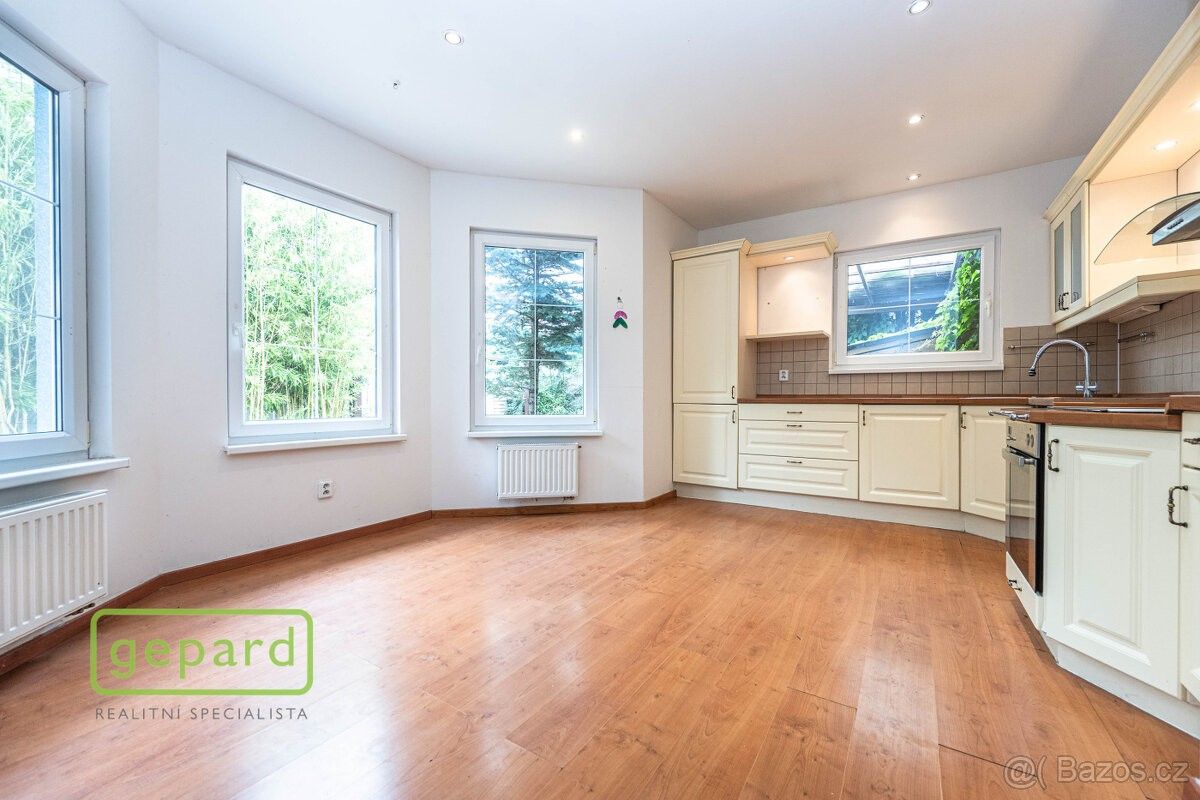 Rodinné domy, Líbeznice, 250 65