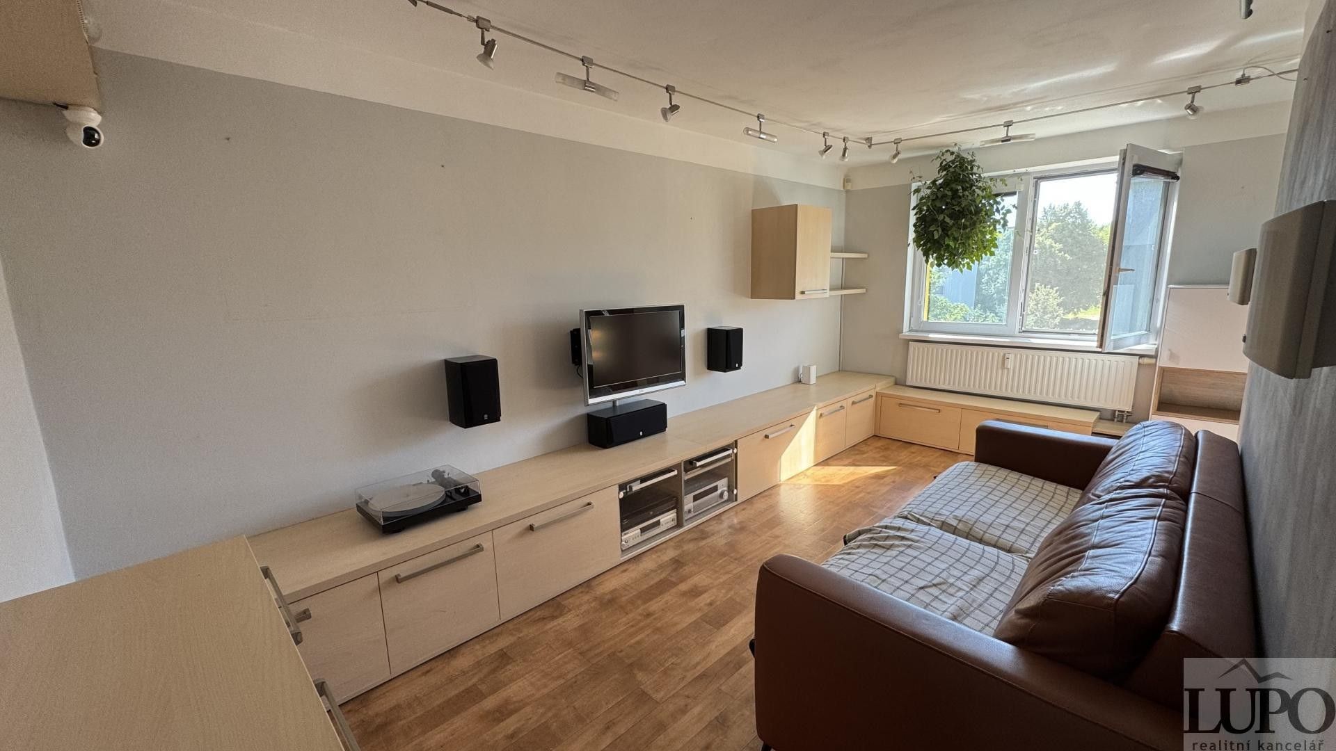 2+1, Spojovací, Milovice, 50 m² - 2