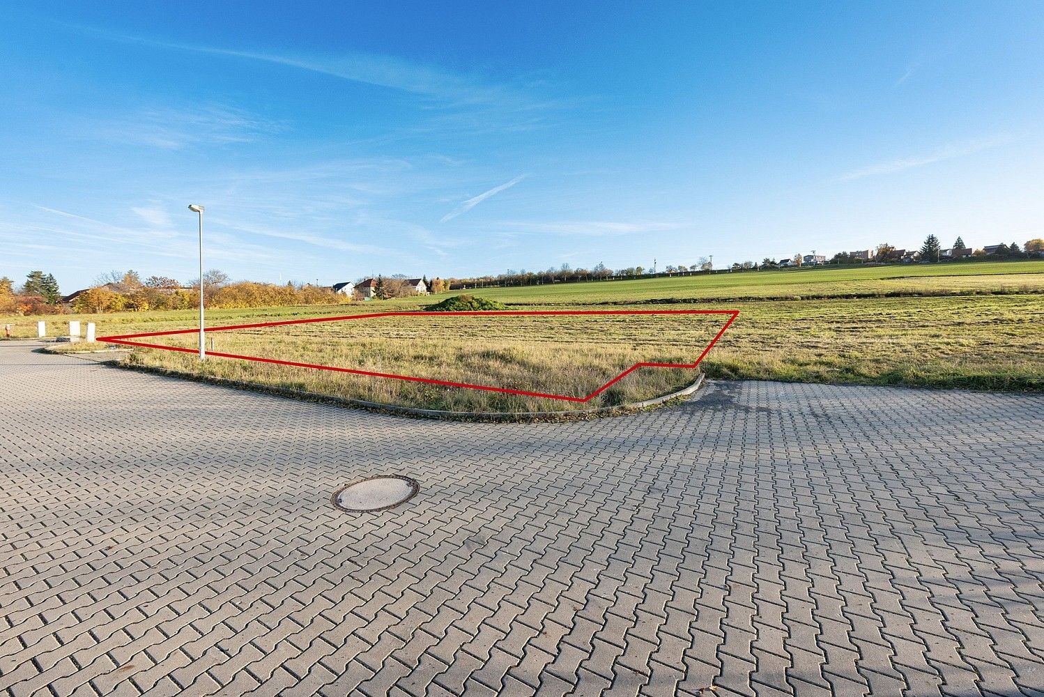 Pozemek pro bydlení, 677 m²