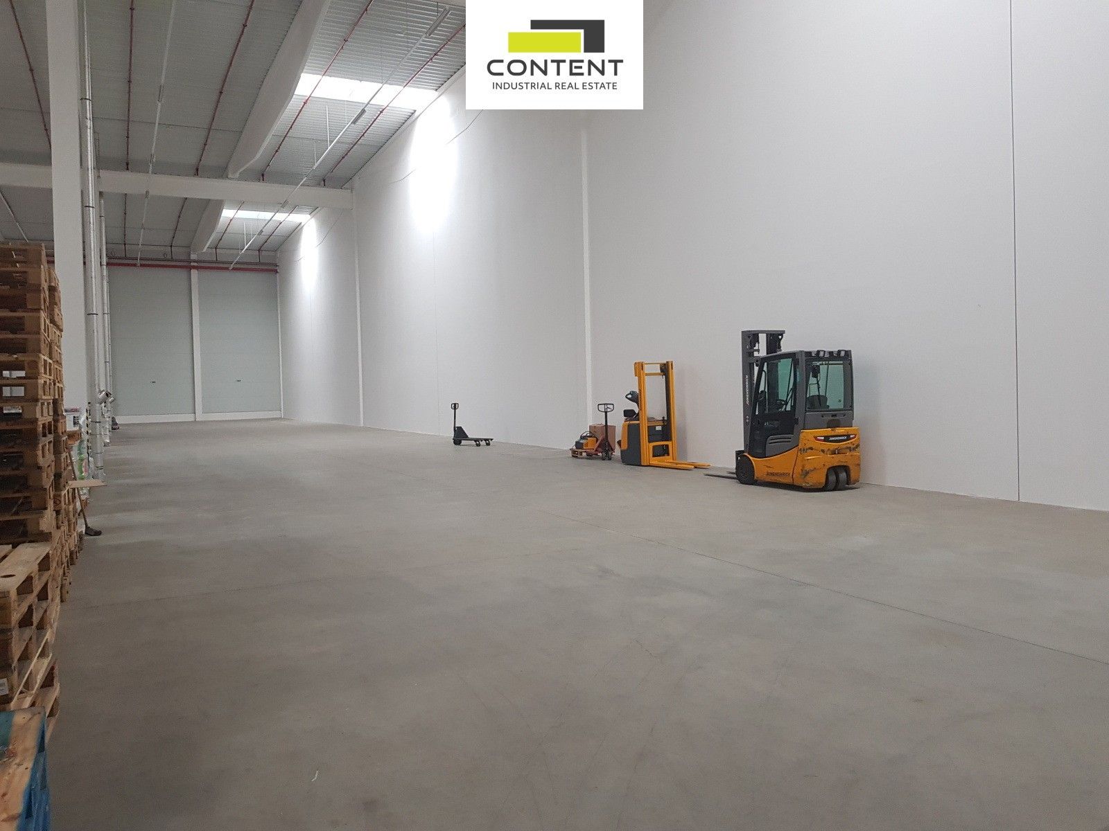 Sklady, Hněvotín, 1 700 m²