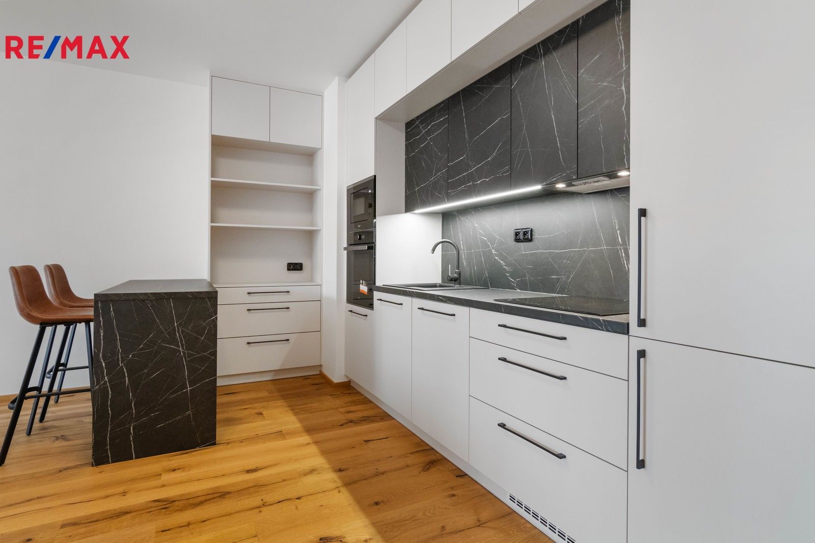 2+kk, Křižíkova, Praha, 79 m²