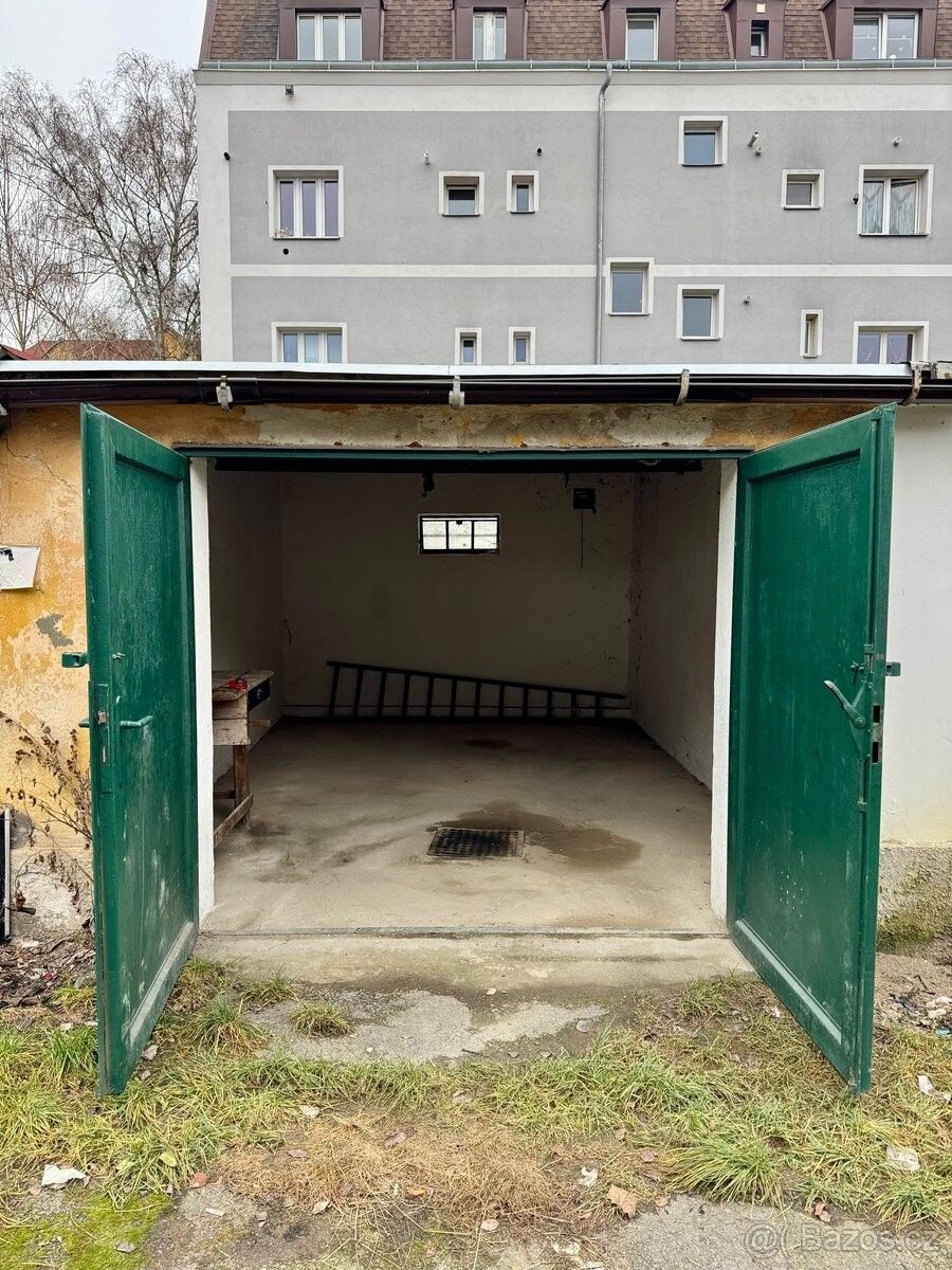 Pronájem garáž - Karlovy Vary, 360 05