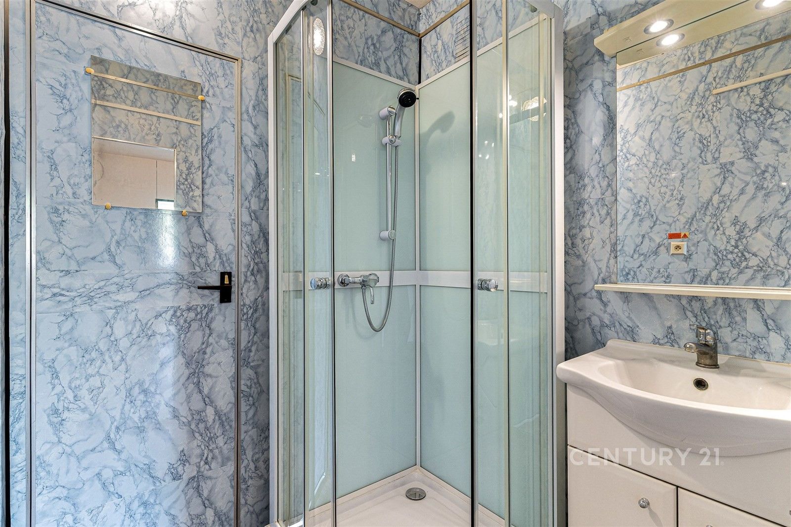Prodej byt 3+1 - Hřebečská 2593, Kladno Kročehlavy, 68 m² - 5