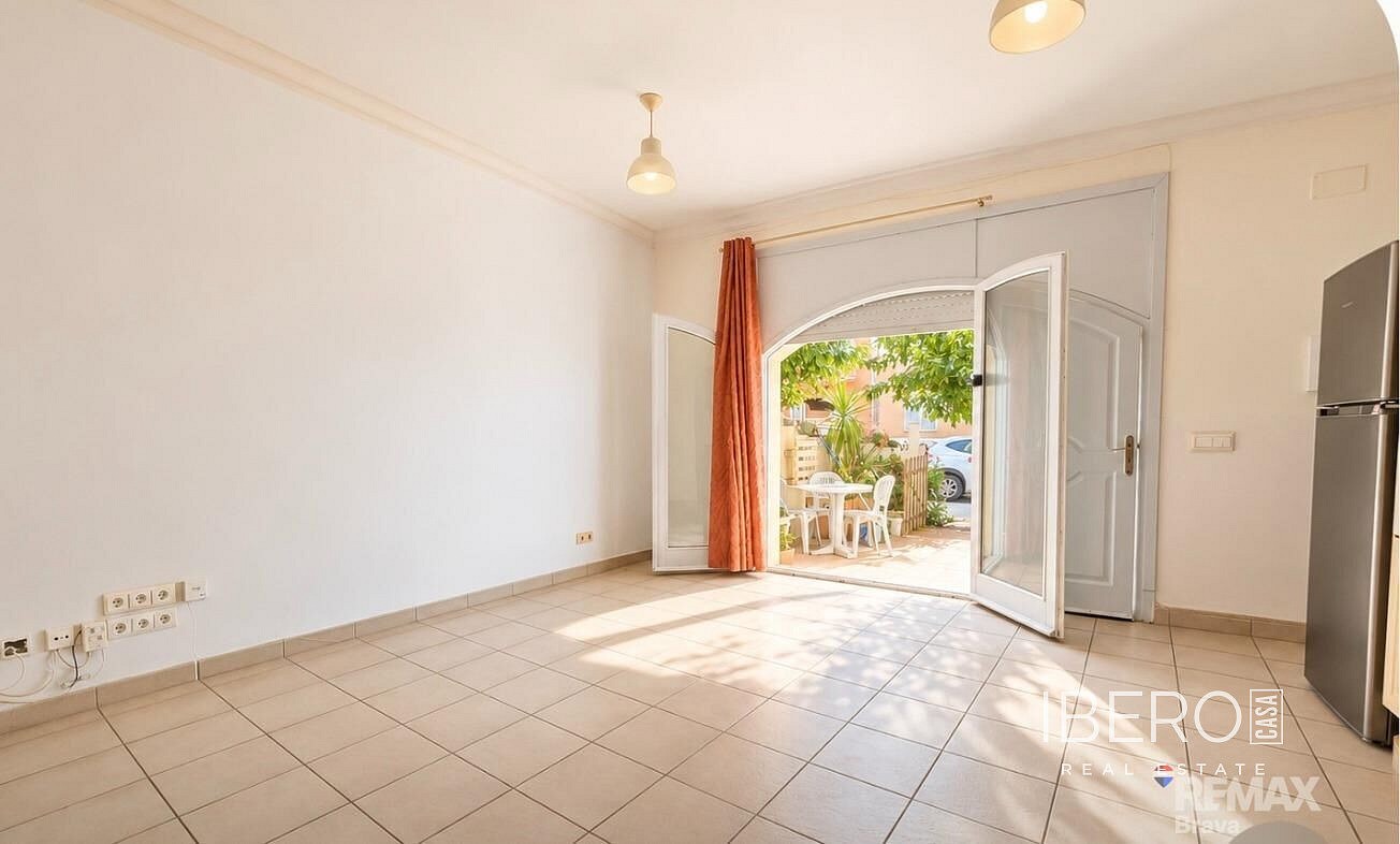 2+kk, Torroella de Fluvia, Španělsko, 35 m² - 1