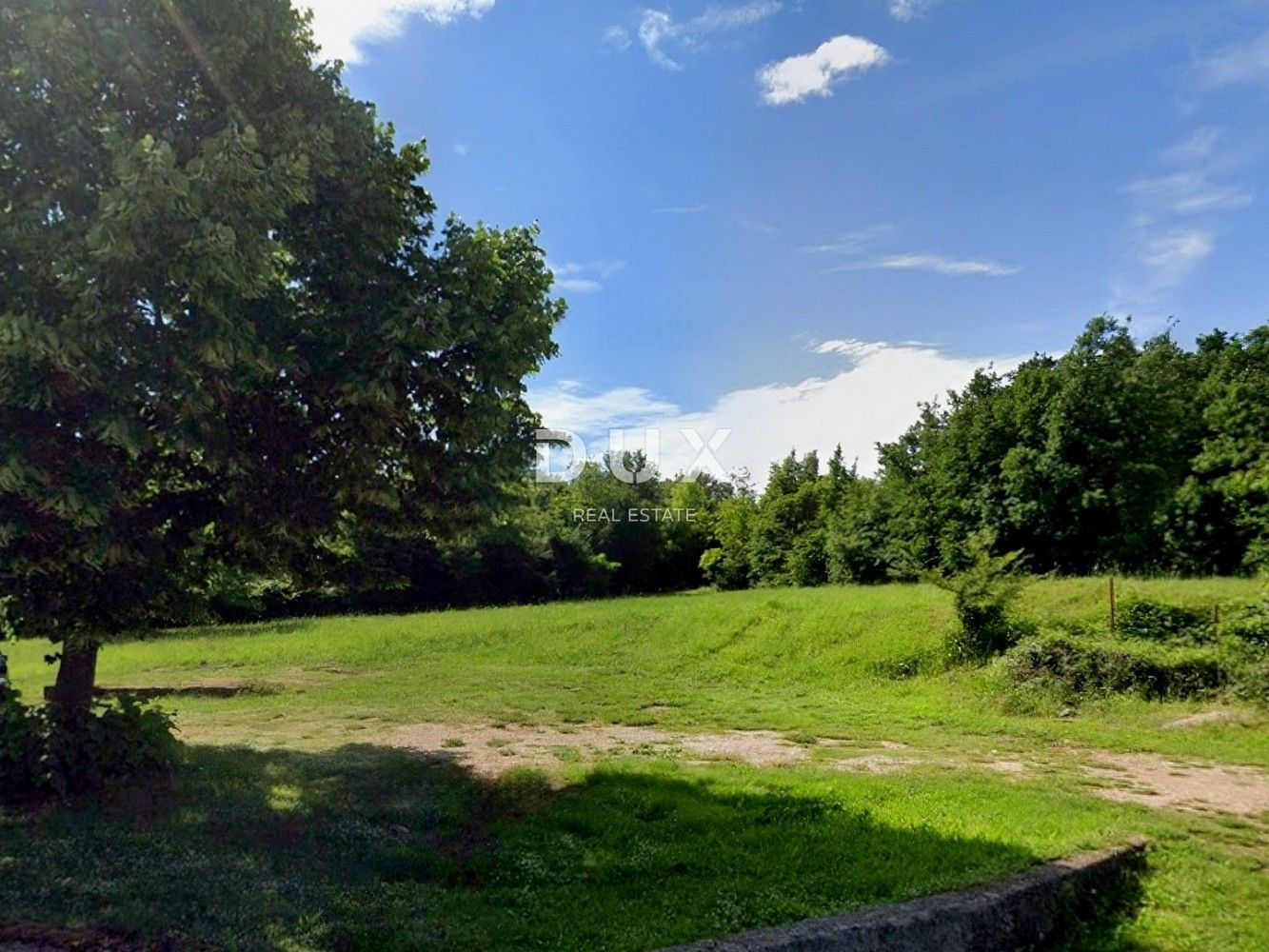 Pozemek pro bydlení, 1 353 m²