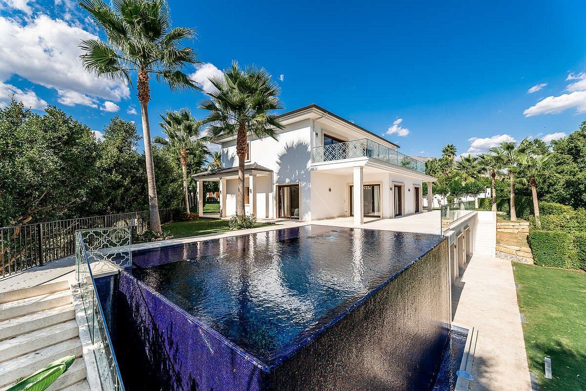 Vily, Marbella, Costa del Sol, Španělsko, 1 023 m² - 1