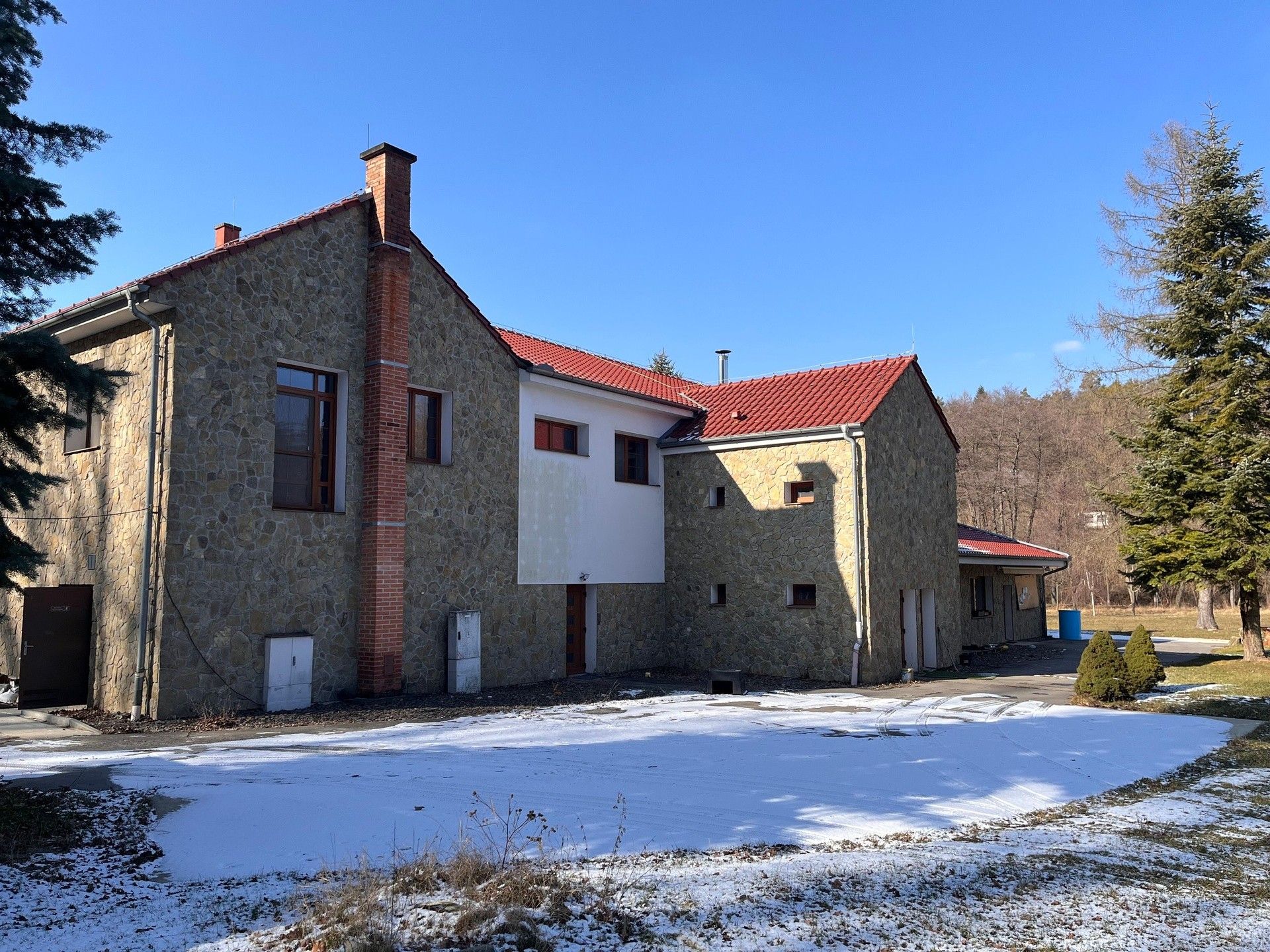 Prodej komerční - Tvarožná Lhota, 667 m²