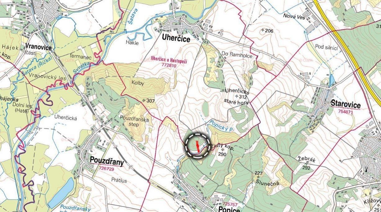 Prodej zemědělský pozemek - Uherčice