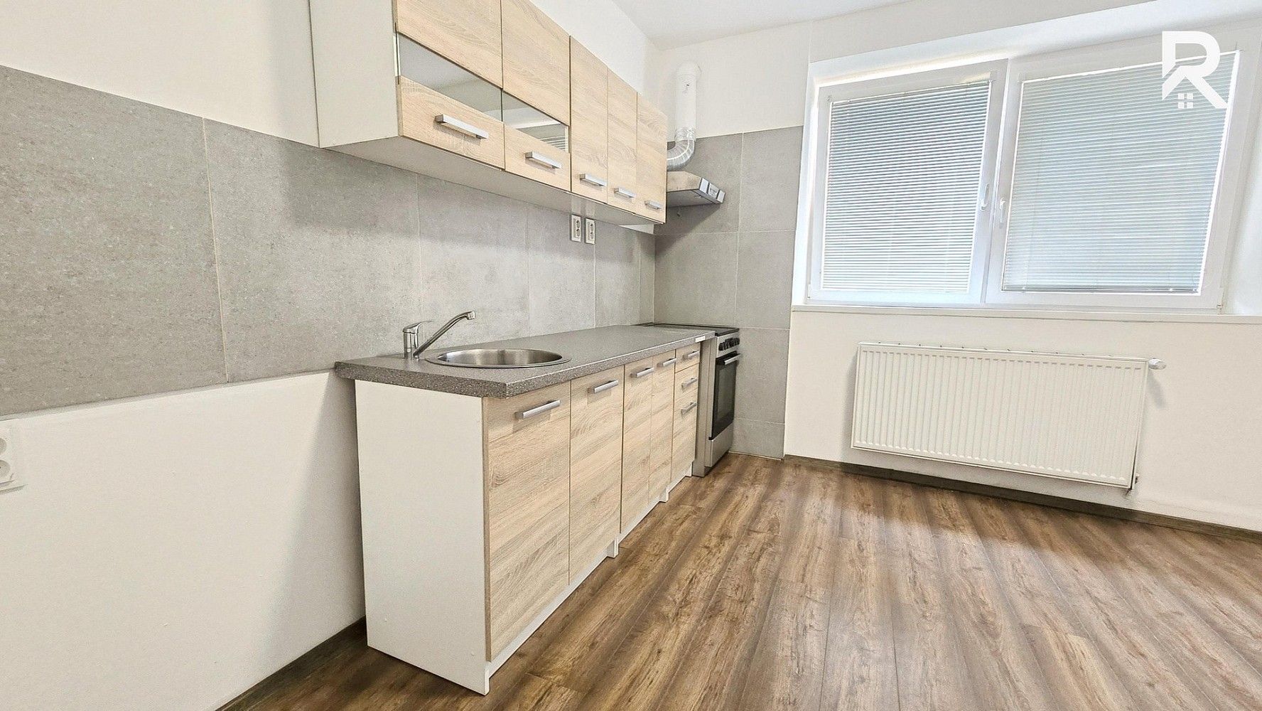 Pronájem byt 2+1 - Hostomice, okres Teplice, Ústecký kraj, 70 m² - 2
