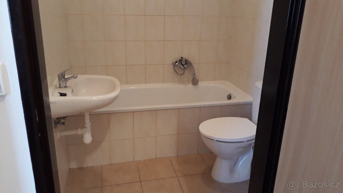 Byt · Pomezí, 569 71 - 3