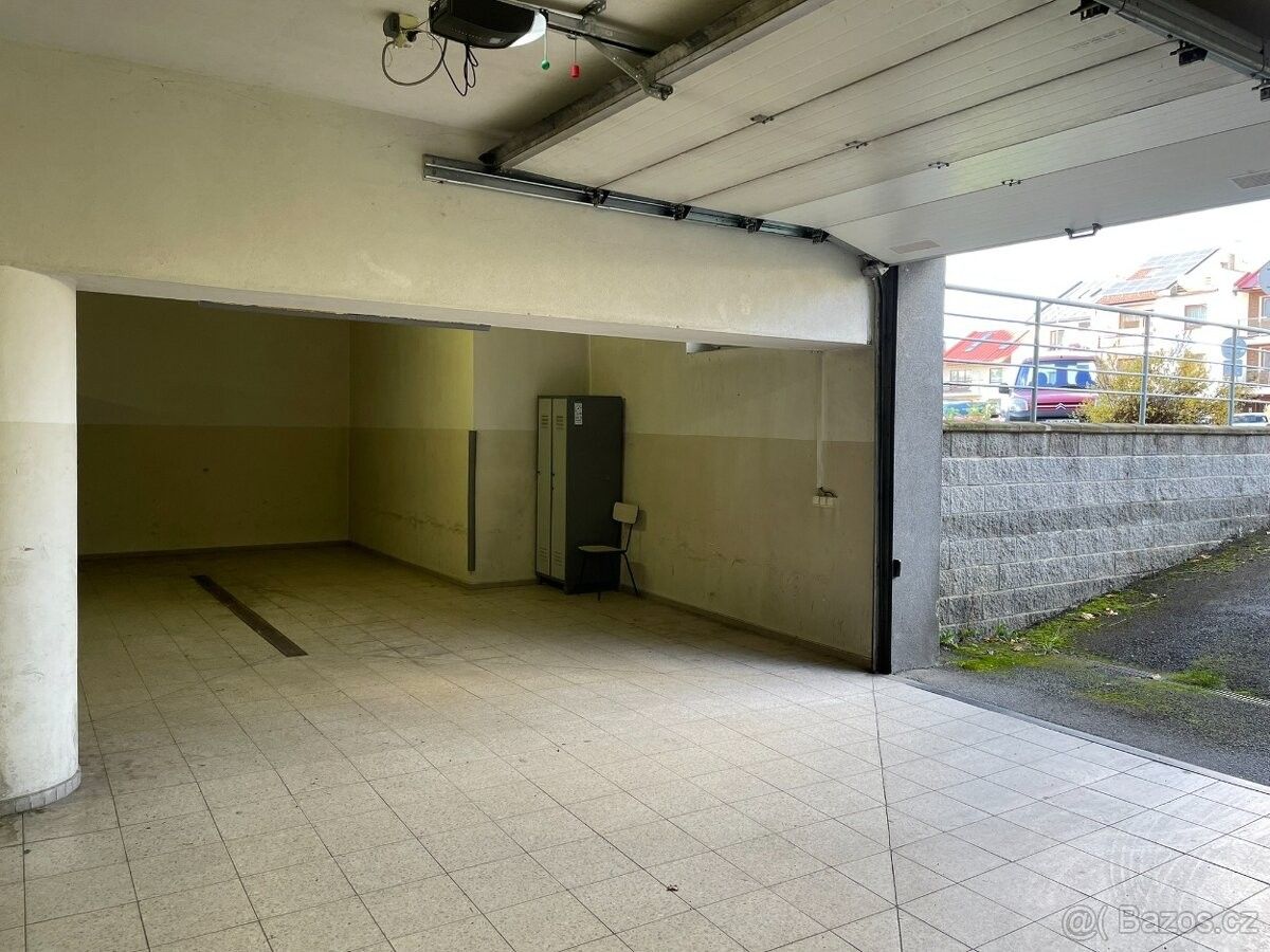 Pronájem garáž - Žďár nad Sázavou, 591 01, 36 m²