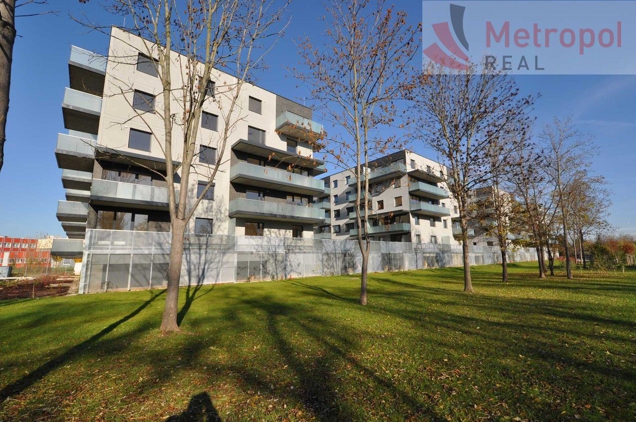 1+kk, Čakovická, Praha, 26 m²