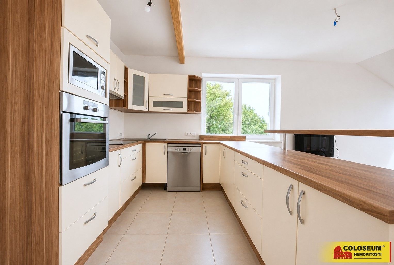 4+kk, Jedovnice, 131 m² - 1