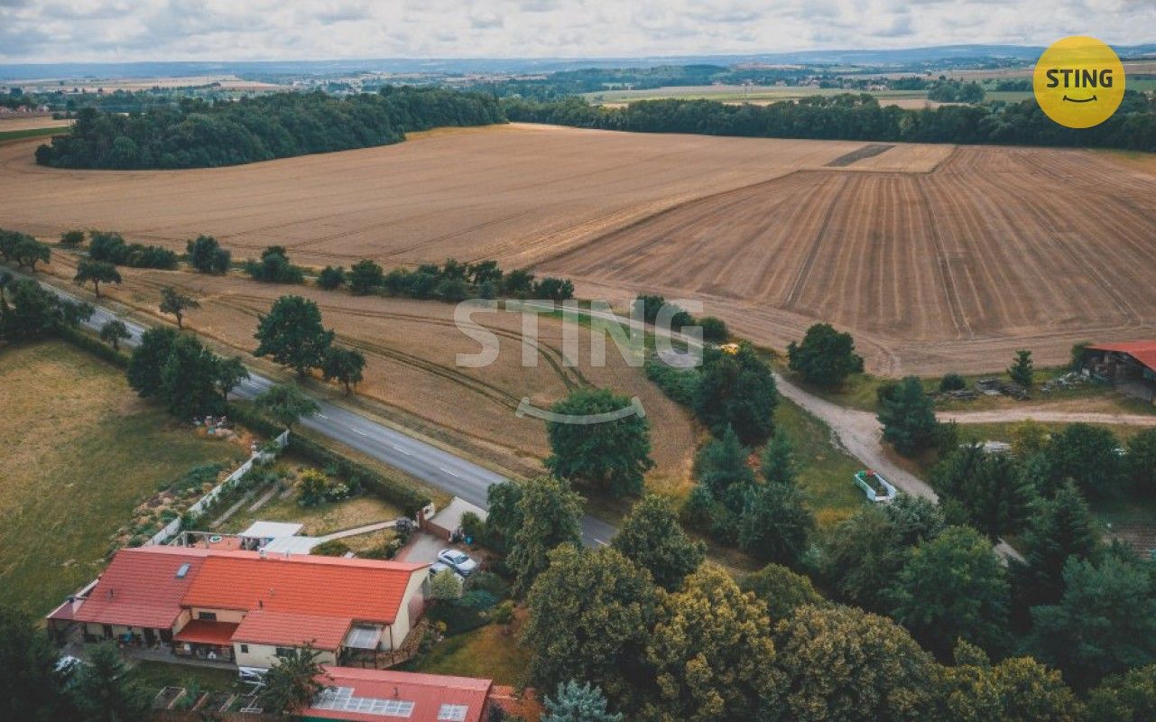 Prodej pozemek pro bydlení - Hostovice, Pardubice, 1 740 m²