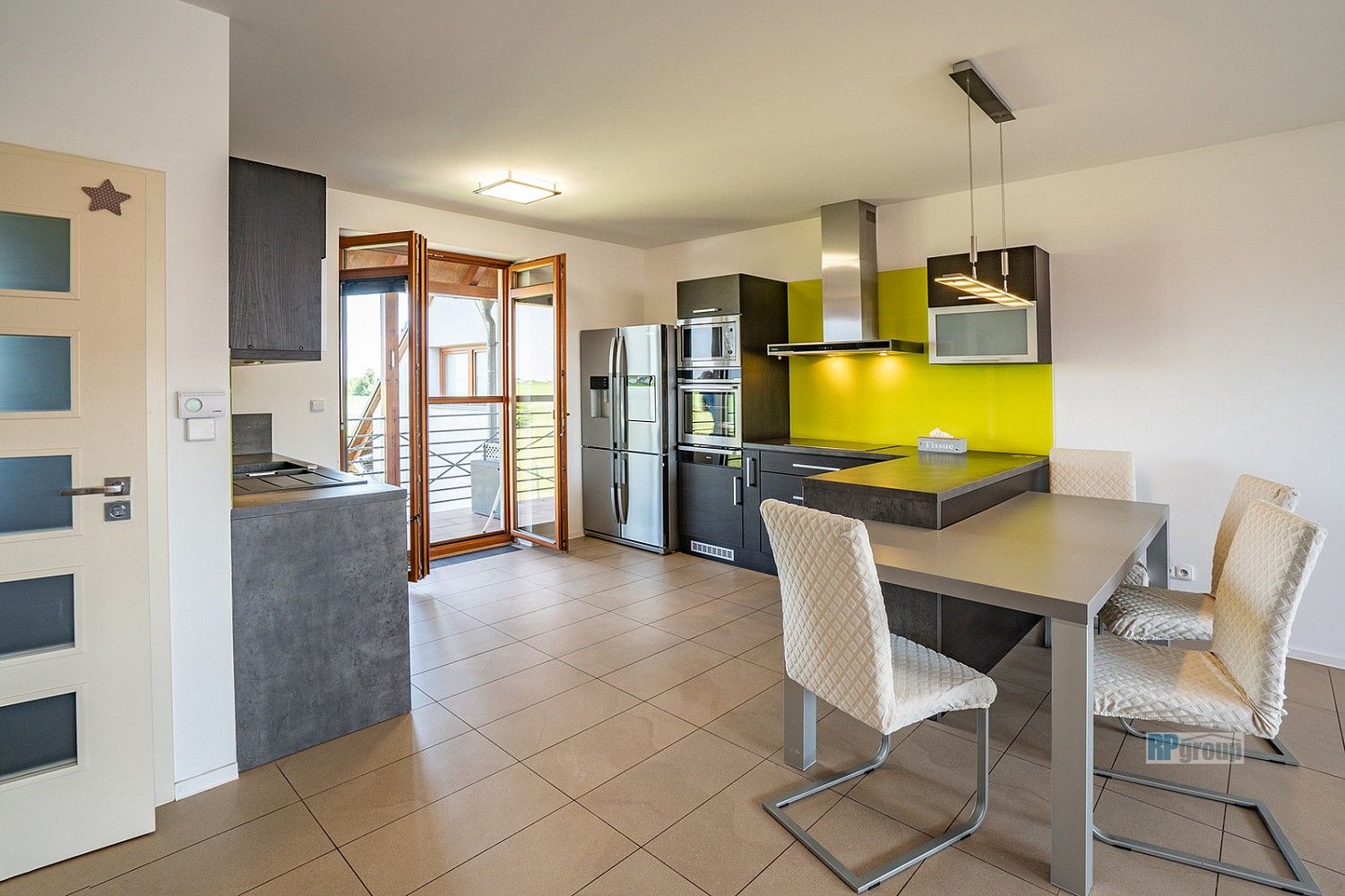 3+kk, Polní, Veleň - Mírovice, okres Praha-východ, 300 m² - 1