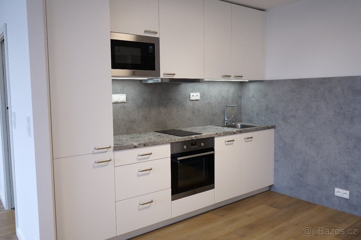 Pronájem byt - Praha, 142 00