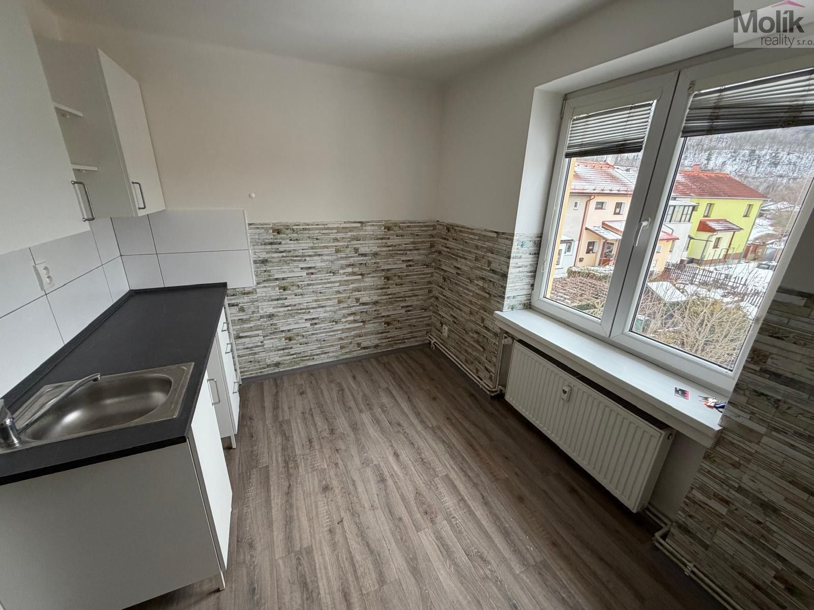 Pronájem byt 1+1 - Lesní, Most, 30 m²