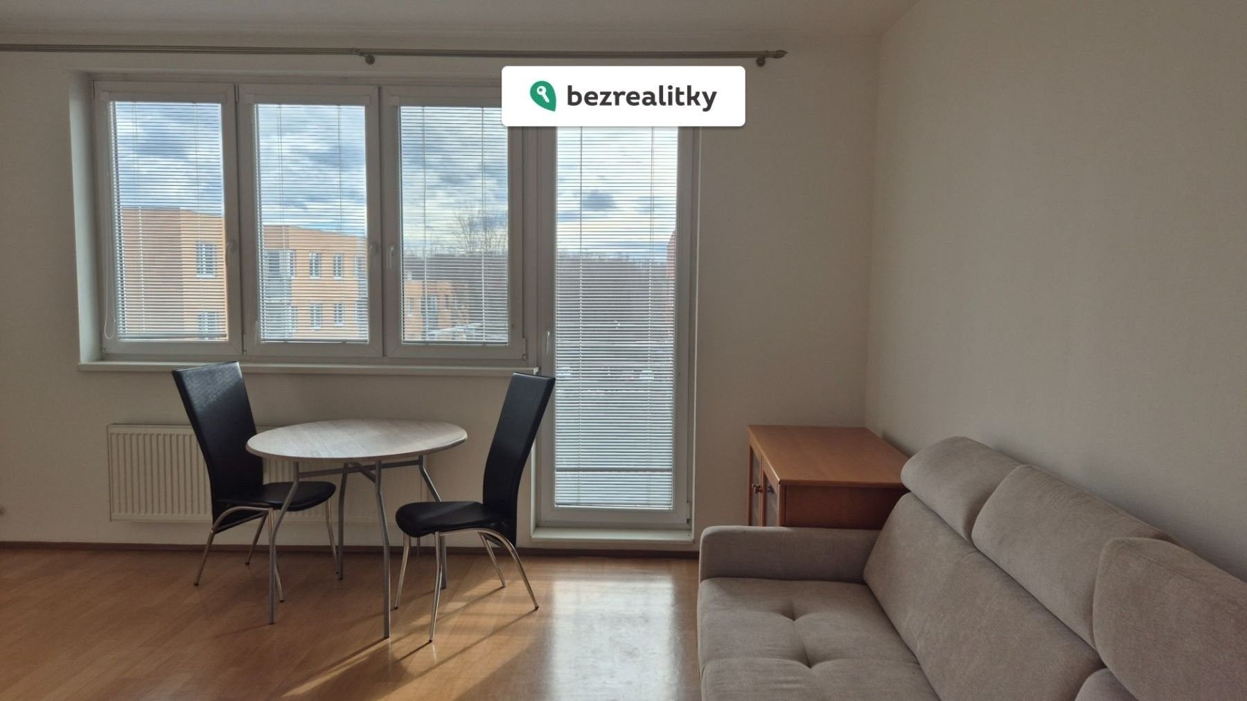 1+kk, Hnězdenská 767, Praha, 40 m²