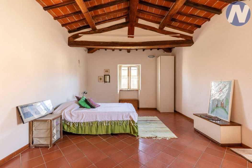 Prodej rodinný dům - 987 66, Zahraničí