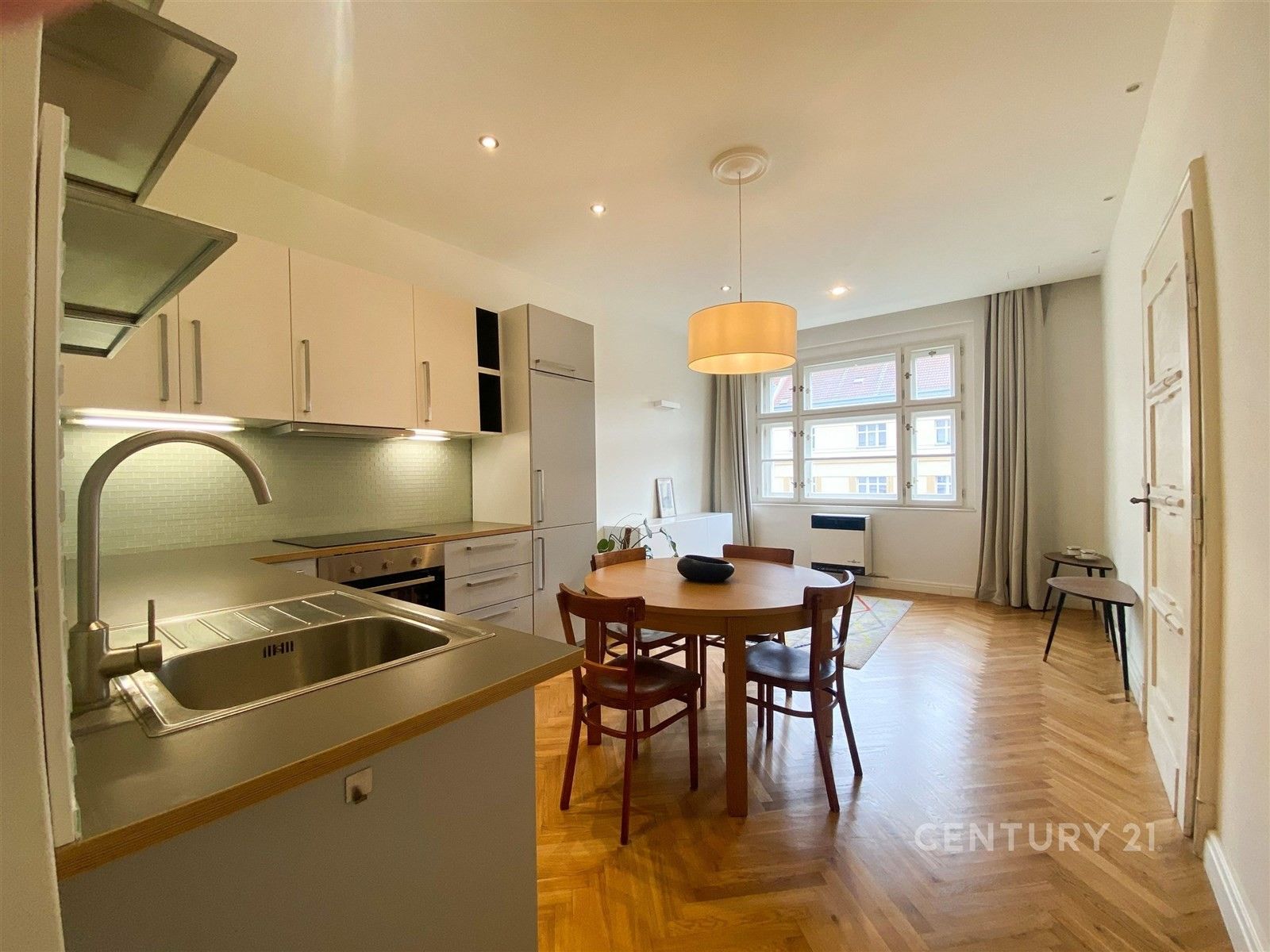 Pronájem byt 2+kk - Vršovická, Praha, 59 m²