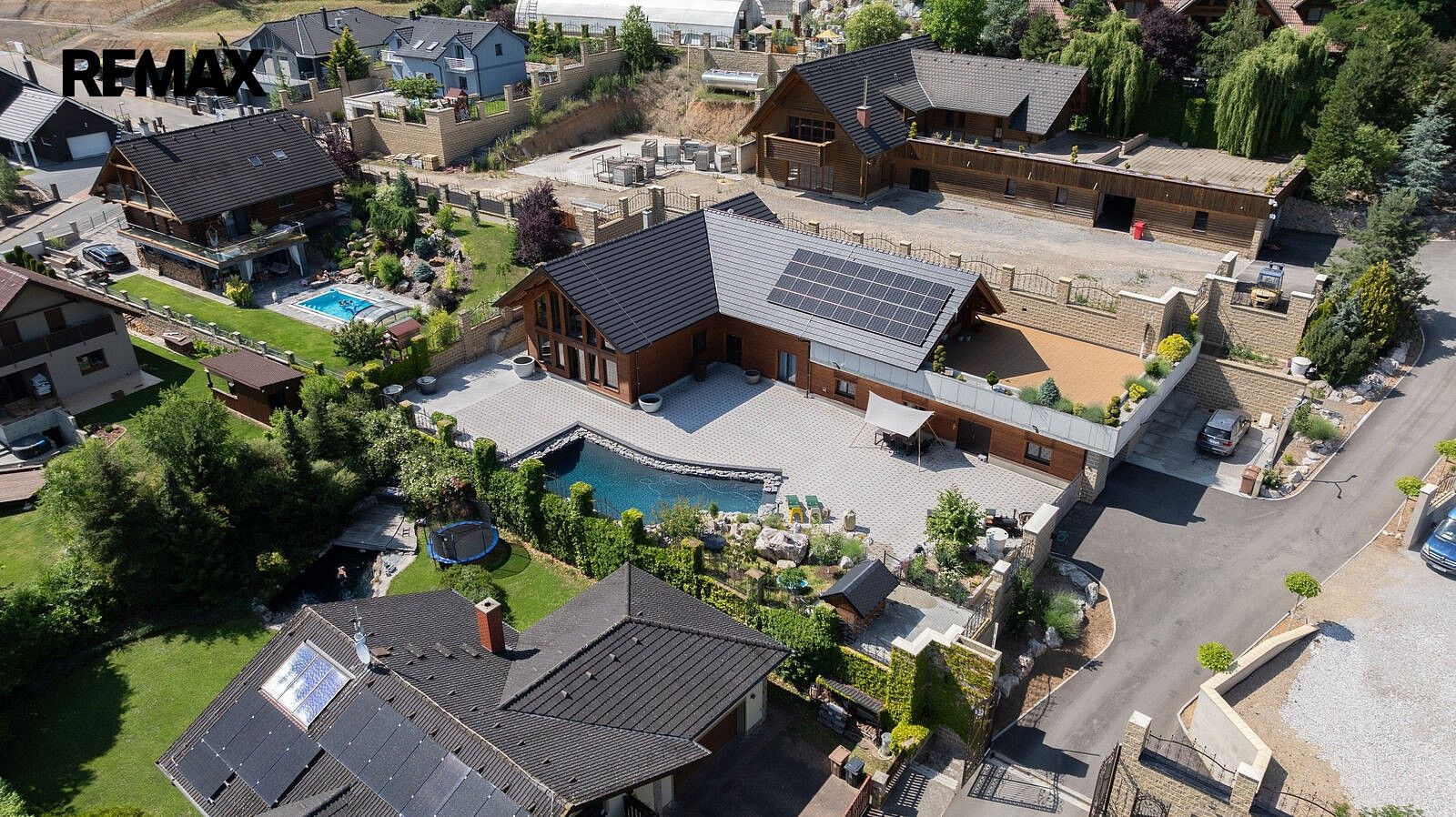 Rodinné domy, Pod Lesem, Králův Dvůr - Zahořany, okres Beroun, 486 m² - 1