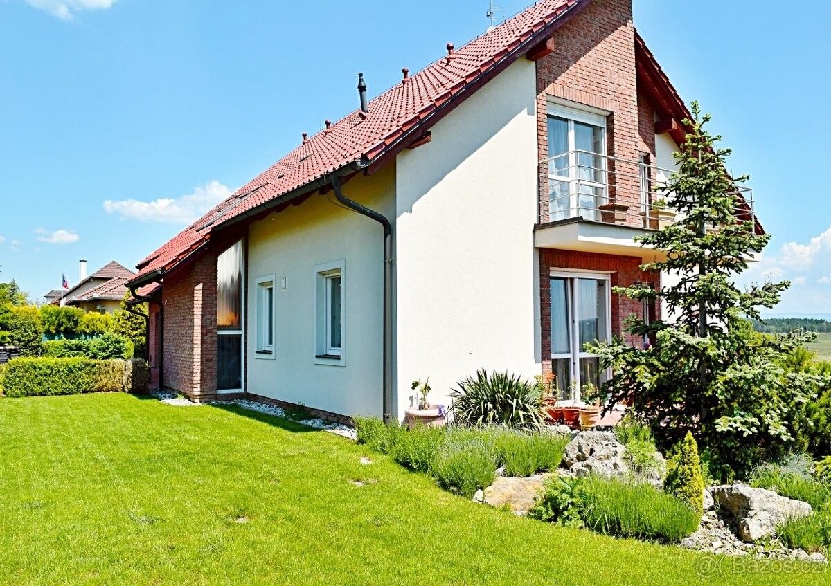 Rodinné domy, Horní Jelení, 533 74