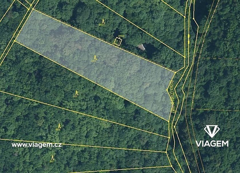 Les, 1 092 m²