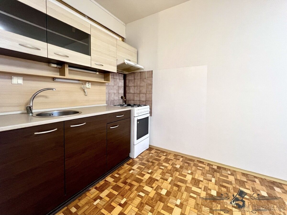 Byty, Hradec Králové, 500 12