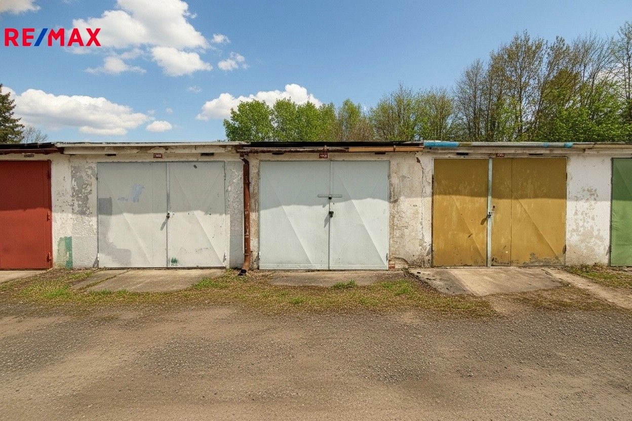 Garáže, Bechyně, 18 m²