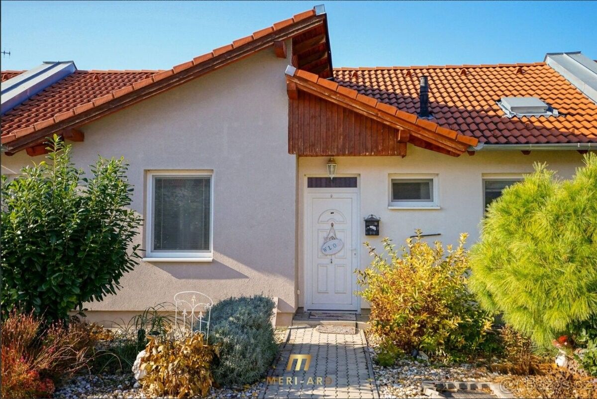 Rodinné domy, 987 66, Zahraničí